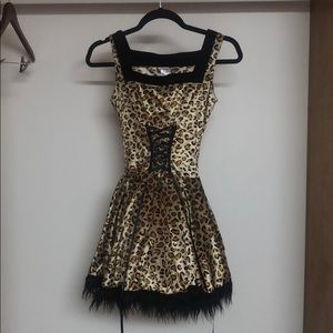 Women’s cat costume